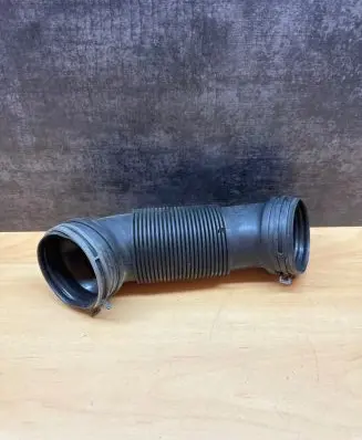 Volkswagen Touran I Air intake hose/pipe 1K0129684L 446149