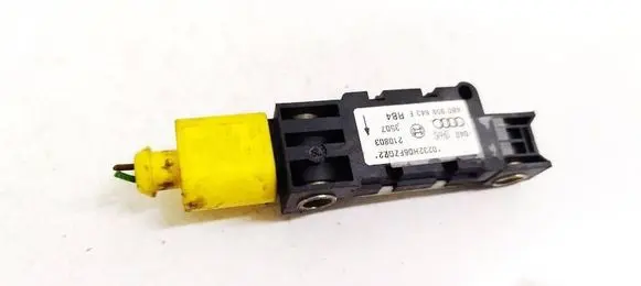 Audi A3 S3 8P Airbag deployment crash/impact sensor 4b0959643e 290503