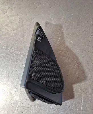 Volvo XC70 Front door high frequency speaker 08676892 07010701 13W16