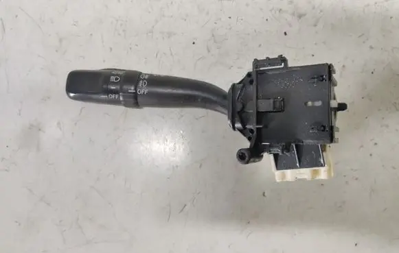 Toyota Avensis T250 Indicator stalk