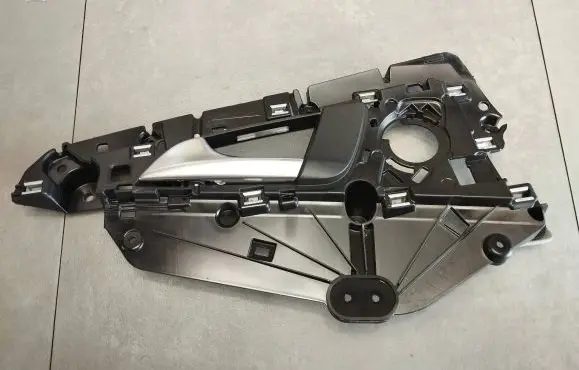 Rear door interior handle