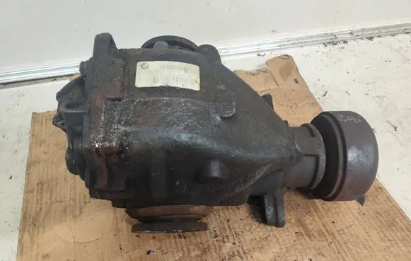BMW 3 E90 E91 Rear differential 7575381 EZG01W373 8908091301940002