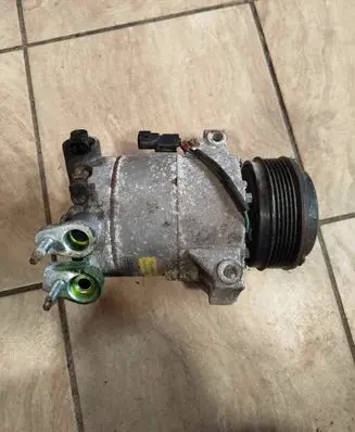 BMW 7 F01 F02 F03 F04 Air conditioning (A/C) compressor (pump) 890218 R134A