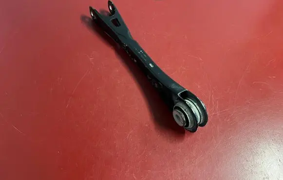 BMW X3 G01 Rear control arm 6871023 6871024