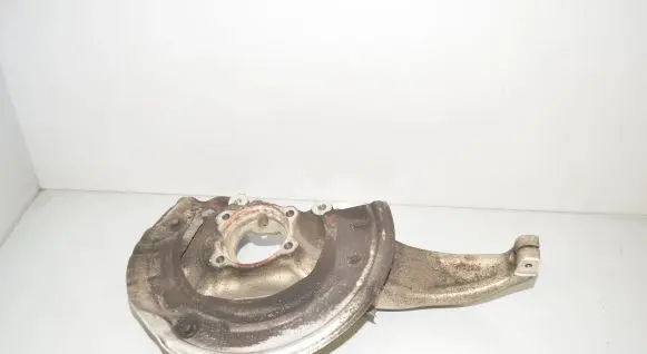 BMW 5 G30 G31 Front wheel hub 6884382 31206884382