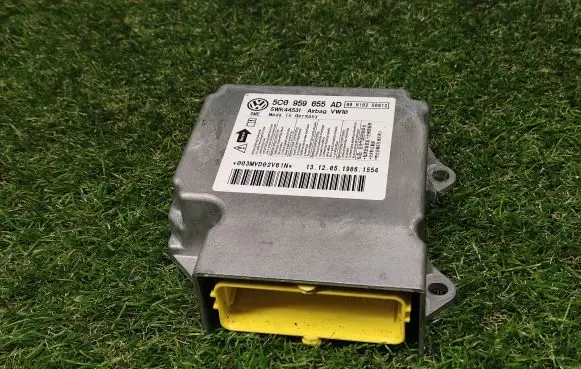 Volkswagen Jetta VI Airbag control unit/module 5C0959655AD 5WK44531