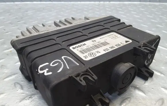 Volkswagen Golf III Gearbox control unit/module 0261203304 0261203305 032906026E