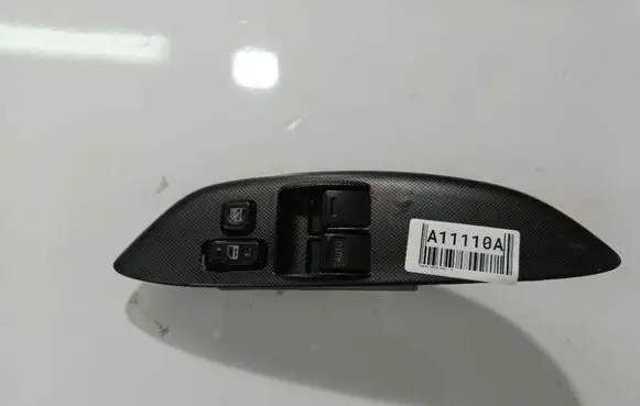 Toyota Yaris Electric window control switch 