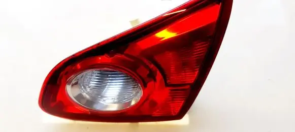 Nissan Qashqai Tailgate rear/tail lights 89071064