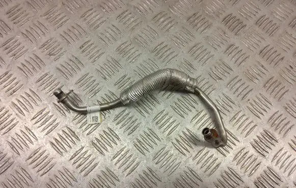 BMW X1 F48 F49 Oil fill pipe 7617532