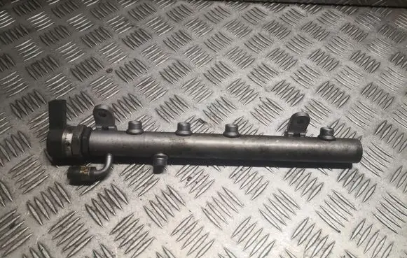 Mercedes-Benz E W211 Fuel main line pipe 6420700495 6110780449