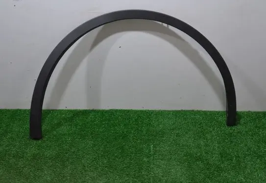 Tesla Model Y Front arch trim 165869200A 165869600A