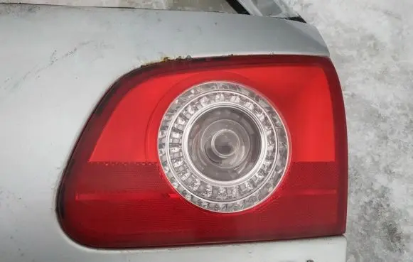 Volkswagen PASSAT B6 Tailgate rear/tail lights