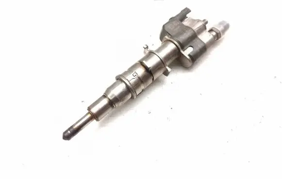 BMW 3 E90 E91 Fuel injector 7589048 758904807