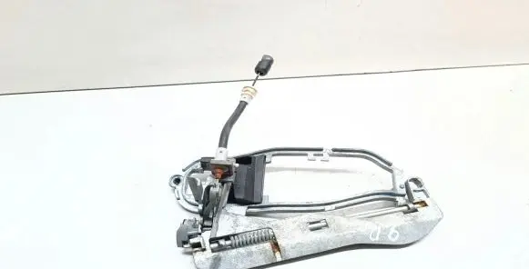 Rear door exterior handle/bracket