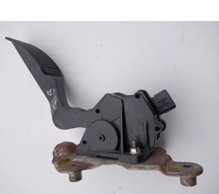 Mazda CX-7 Accelerator throttle pedal 04111A00031 EG21