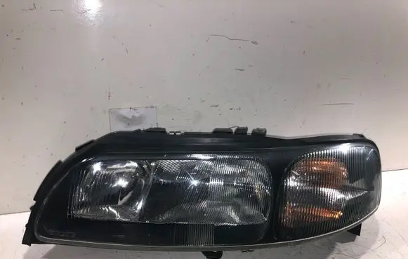 Volvo V70 Headlight/headlamp 8693547 89007897