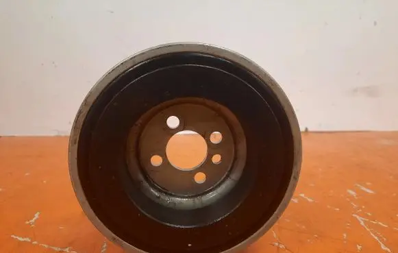 Audi A4 S4 B6 8E 8H Crankshaft pulley 06B105243F