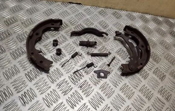 Hyundai ix35 Handbrake/parking brake pads 