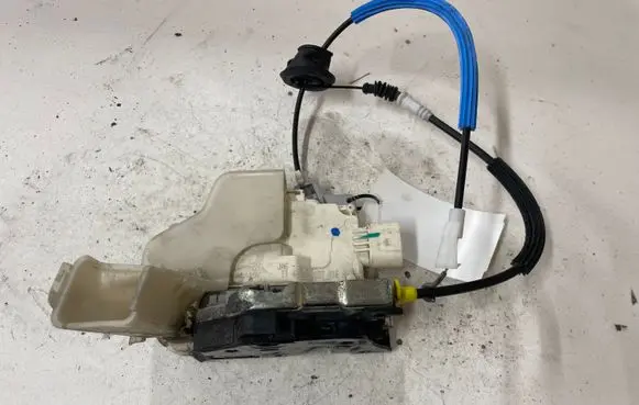 Audi A4 S4 B8 8K Front door lock 8J2837016