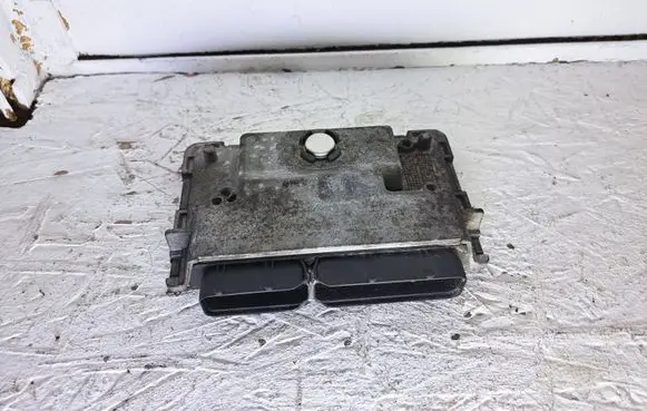 Skoda Fabia Mk2 (5J) Engine control unit/module 03E906019AD 03E906019C 5WA11017