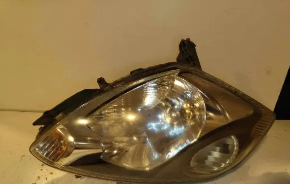 Subaru Justy Headlight/headlamp 10051768