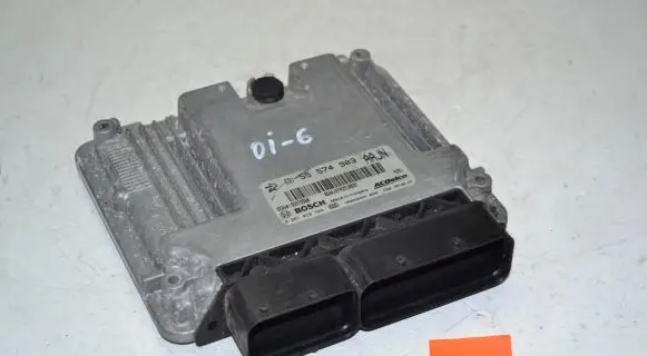 Opel Insignia A Engine control unit/module 55574903 55573560 0281016704