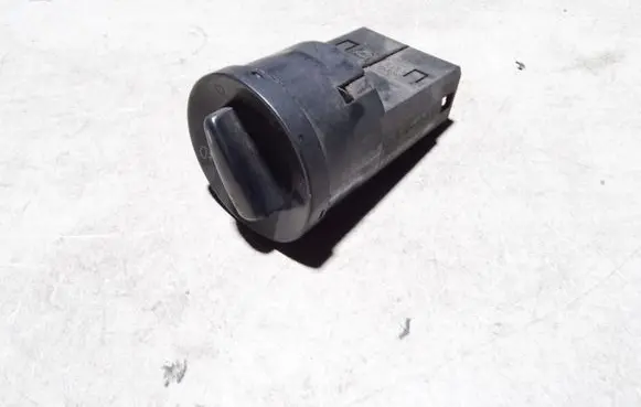 Volkswagen PASSAT B5 Light switch 3B0941531B