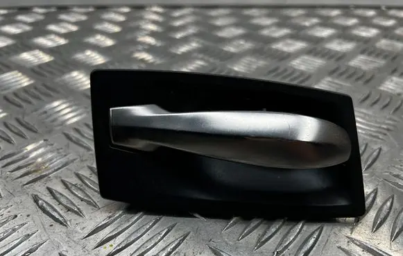 Rear door interior handle