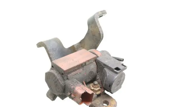 Volvo C30 Turbo solenoid valve 6G9Q9E882CA 70177100