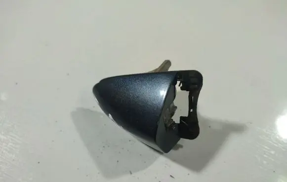 Volkswagen PASSAT B6 Loading door cover/cap 
