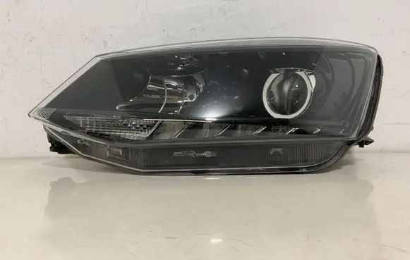Skoda Fabia Mk3 (NJ) Headlight/headlamp 6V1941015B