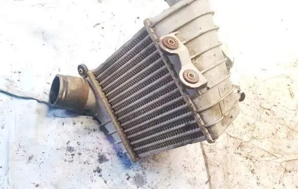 Skoda Octavia Mk1 (1U) Intercooler radiator 862319r 1j0145805