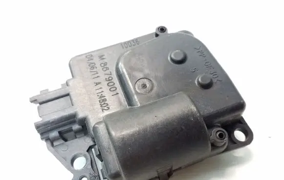 Chrysler Town & Country V Air flap motor/actuator M8679001