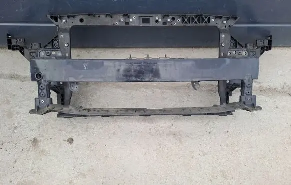 Hyundai i30 Radiator support slam panel 64101j7000