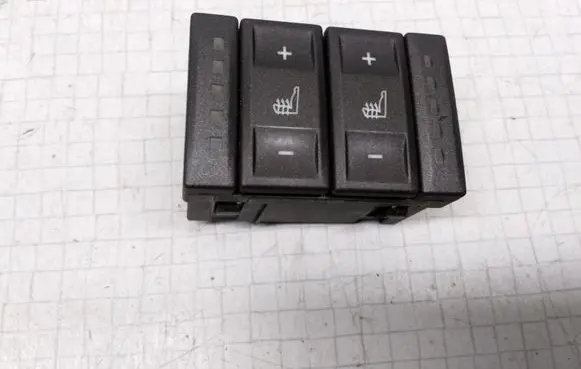 Ford Mondeo Mk III Seat heating switch 3S7T19K314AB D3L0A