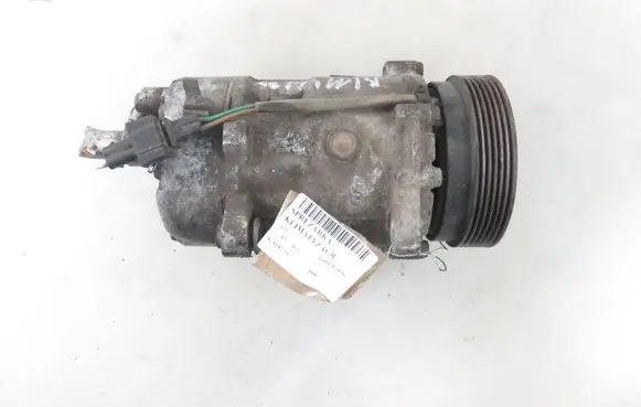 Volkswagen Golf IV Air conditioning (A/C) compressor (pump) 1J0820803A