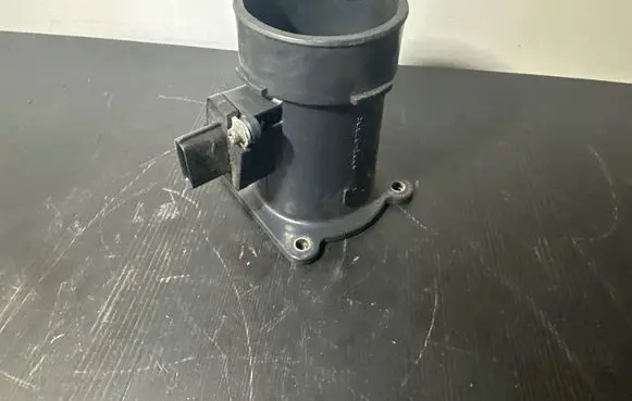 Nissan X-Trail T30 Mass air flow meter 22680AW400 AFH6024