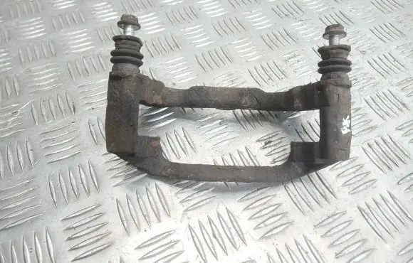 Mitsubishi Colt Front Brake Caliper Pad/Carrier 