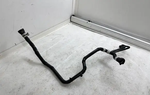 Tesla Model Y Electric car engine cooling hoses/pipes 164766200E