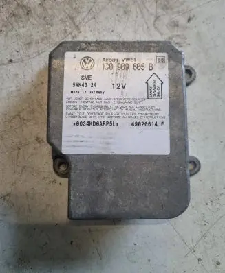 Volkswagen PASSAT B5.5 Airbag control unit/module 1C0909605B 49020614F 5WK43124