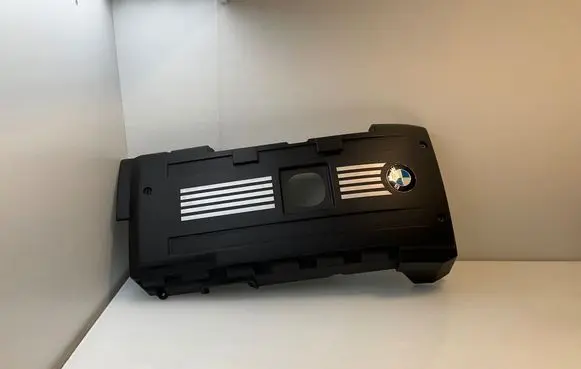 BMW 5 E60 E61 Engine cover (trim) 7575036 15678911