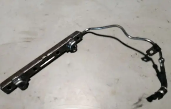 Fuel main line pipe