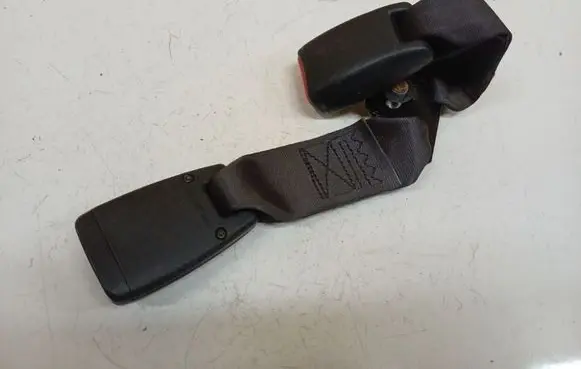 Honda Accord Middle seatbelt buckle (rear) 209441