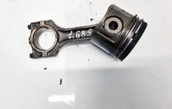 BMW 5 E39 Piston with connecting rod