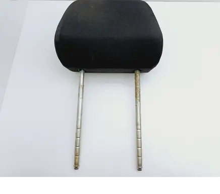 Volkswagen Golf IV Front seat headrest 