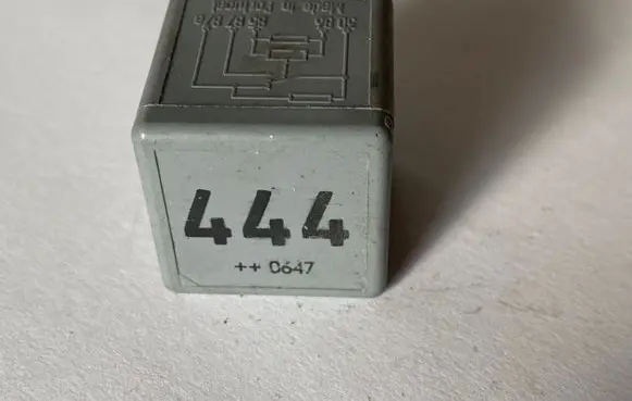 Volkswagen Golf IV Other relay 1J0927841