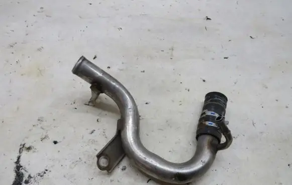 Toyota Prius (XW30) Engine coolant pipe/hose