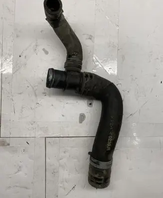 Volkswagen PASSAT B7 Engine coolant pipe/hose 3AA122051A