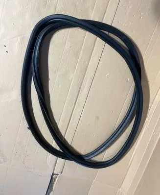 Opel Meriva B Rubber seal front coupe door 